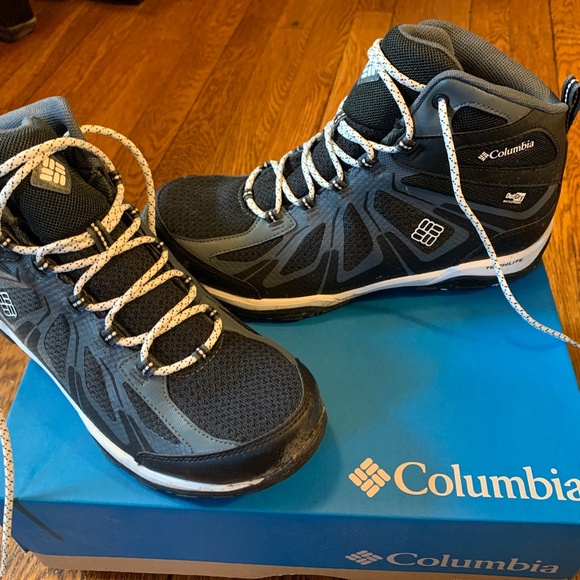 Columbia Shoes - Columbia women’s hiking boots